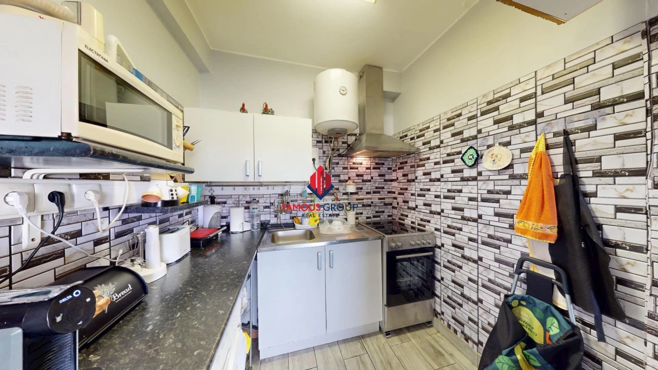 Apartamento T1 para Venda em Alvor Foto 11