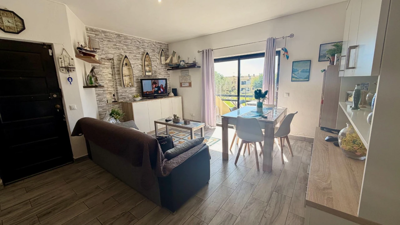 Apartamento T1 para Venda em Alvor Foto 2