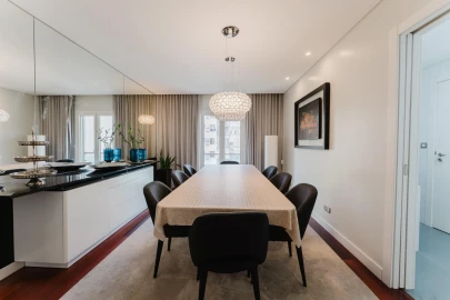 Apartamento T4 para Venda em Avenidas Novas
