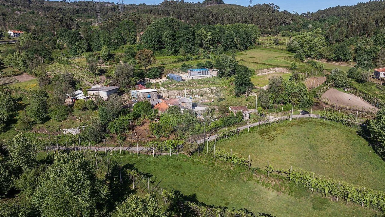 Moradia T3 para Venda em Calvos e Frades Foto 22