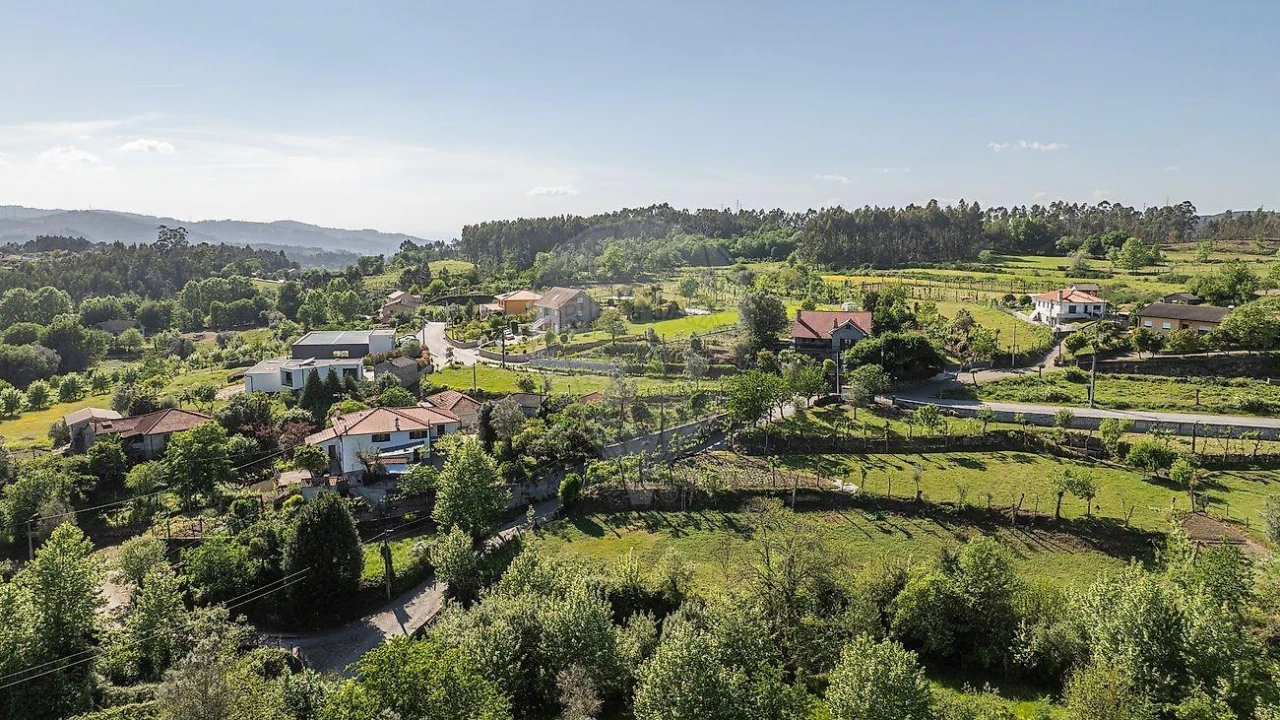 Moradia T3 para Venda em Calvos e Frades Foto 25