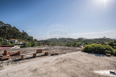 Moradia T3 para Venda em Calvos e Frades