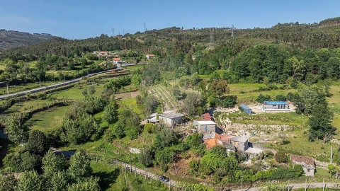 Moradia T3 para Venda em Calvos e Frades