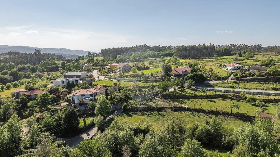 Moradia T3 para Venda em Calvos e Frades Foto 25