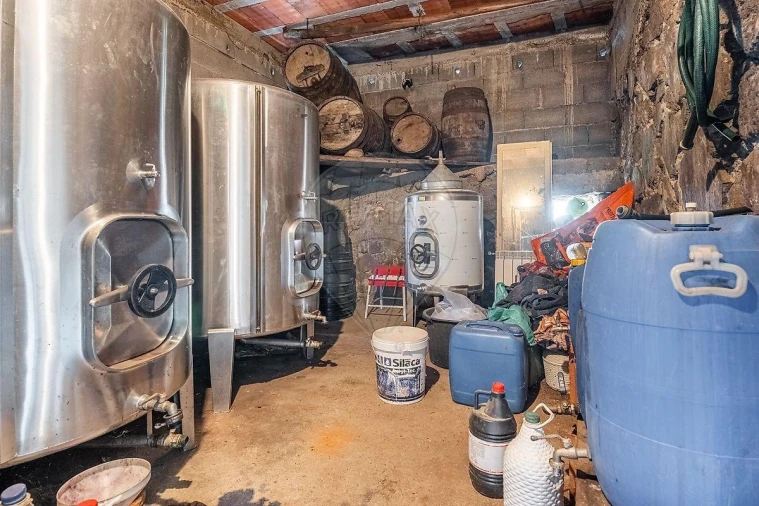 Moradia T3 para Venda em Calvos e Frades Foto 8