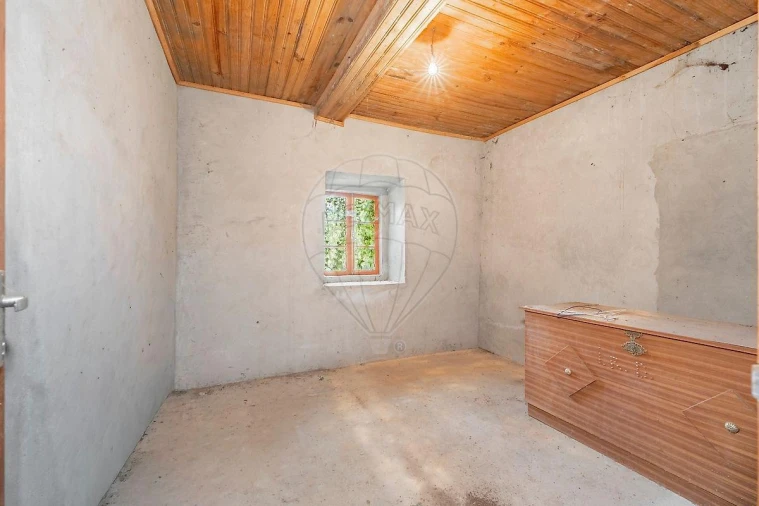 Moradia T3 para Venda em Moimenta Foto 11