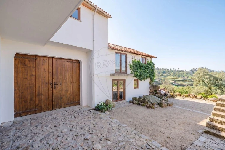 Moradia T3 para Venda em Moimenta Foto 2