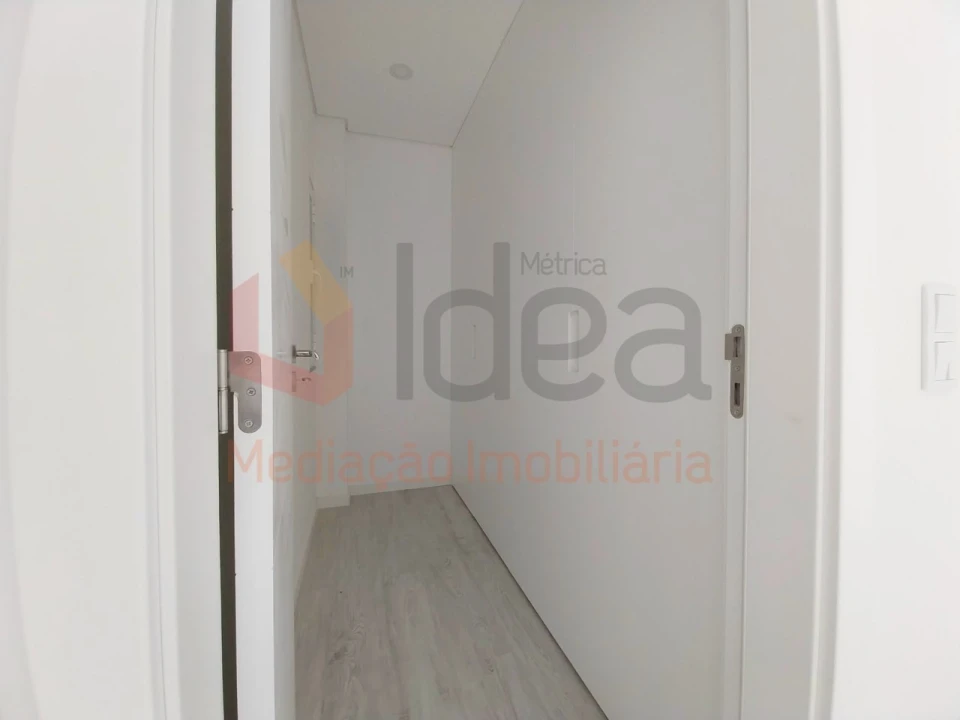Moradia T2 para Venda em Corroios Foto 22