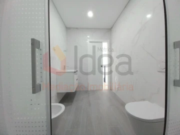 Moradia T2 para Venda em Corroios