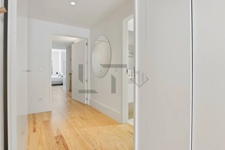 Apartamento T2 para Venda em Santo António Foto 18