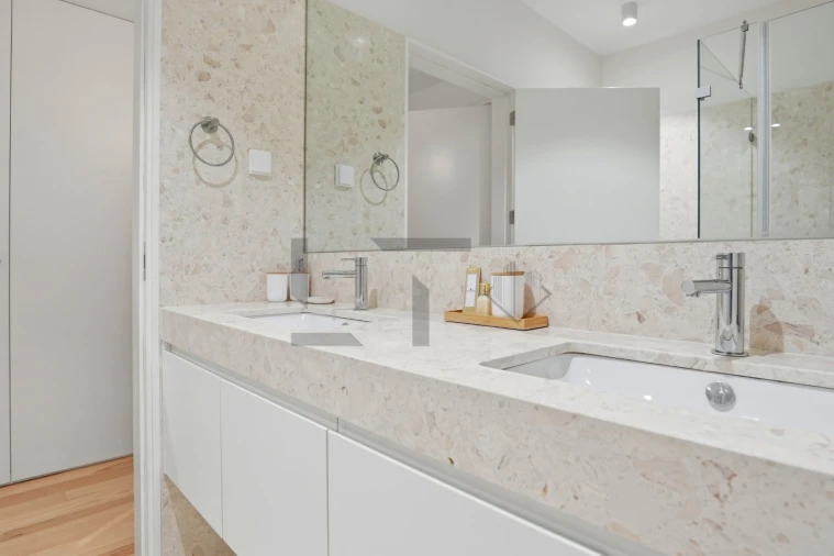 Apartamento T2 para Venda em Santo António Foto 33