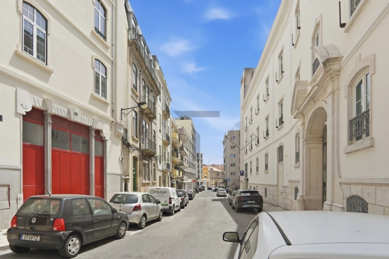 Apartamento T2 para Venda em Santo António Foto 40