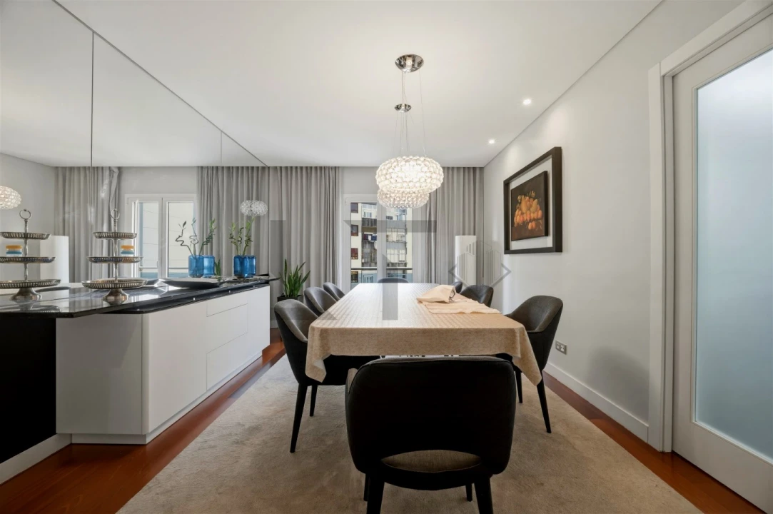 Apartamento T4 para Venda em Avenidas Novas Foto 8