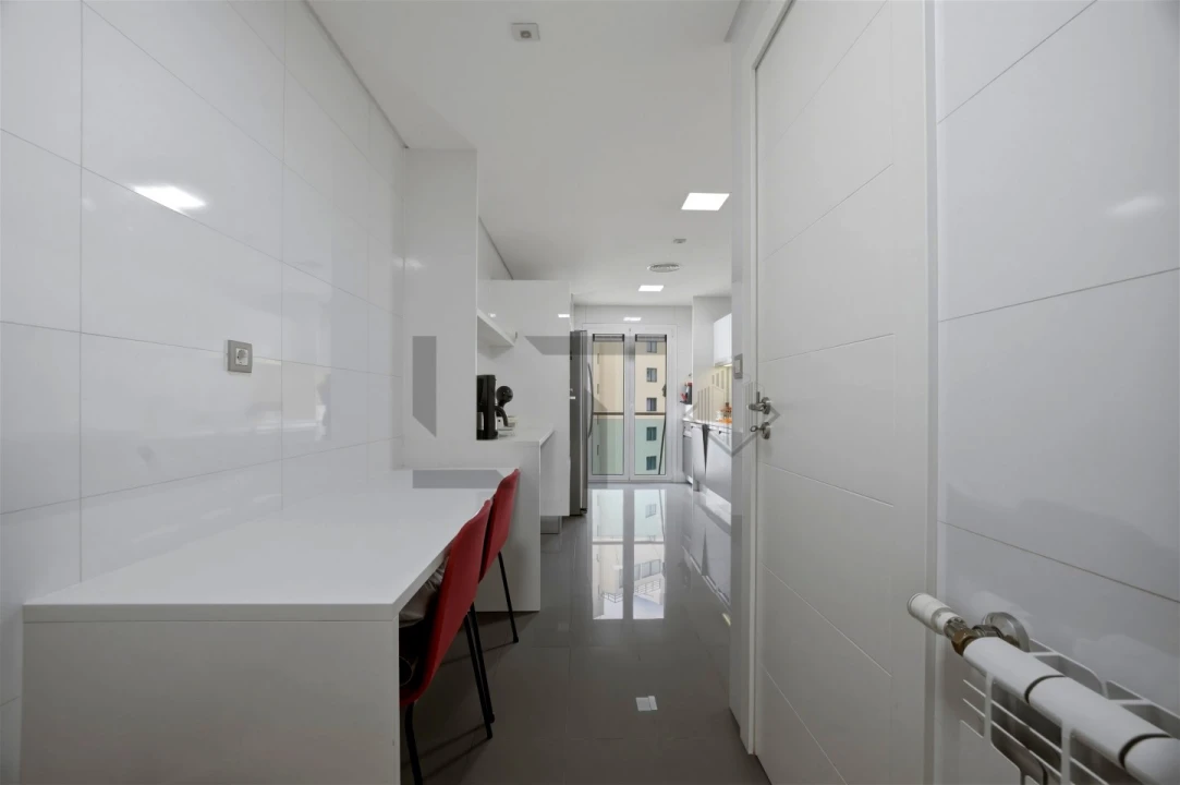 Apartamento T4 para Venda em Avenidas Novas Foto 10