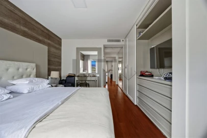 Apartamento T4 para Venda em Avenidas Novas