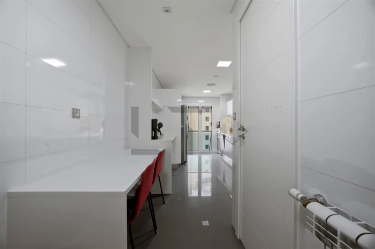 Apartamento T4 para Venda em Avenidas Novas Foto 10