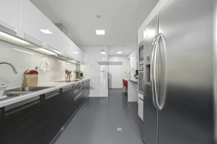 Apartamento T4 para Venda em Avenidas Novas Foto 11