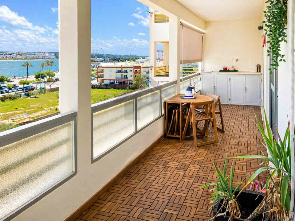 Apartamento T3 para Venda em Portimão Foto 3
