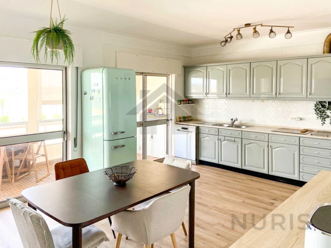 Apartamento T3 para Venda em Portimão Foto 4