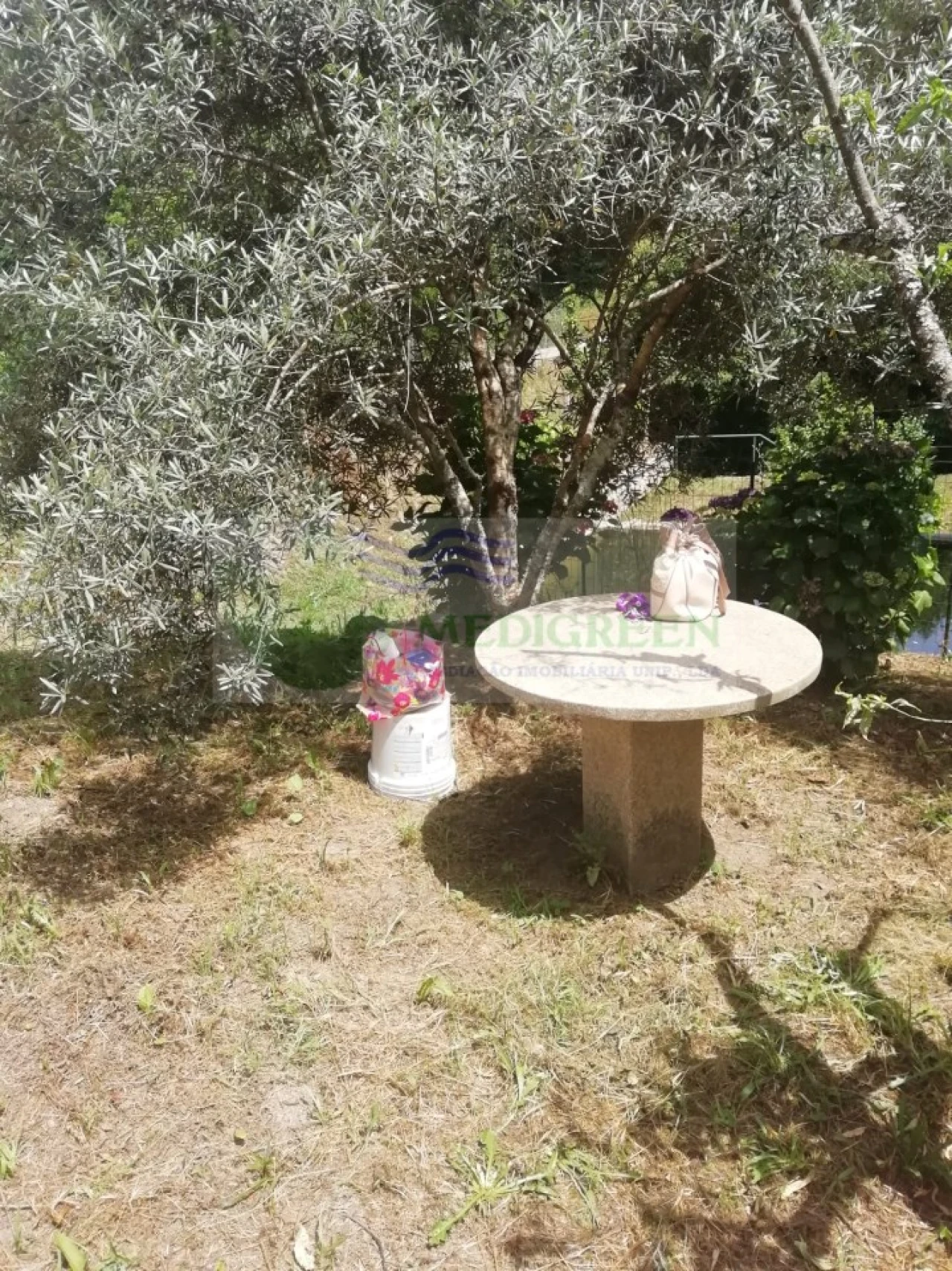 Terreno para Venda em Couto de Esteves Foto 3