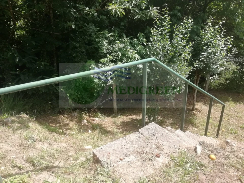 Terreno para Venda em Couto de Esteves Foto 6