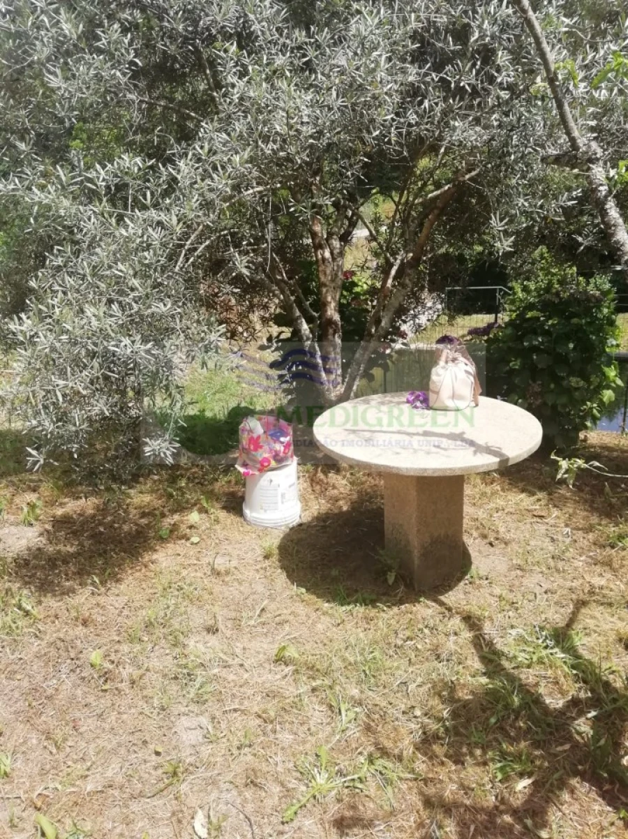 Terreno para Venda em Couto de Esteves Foto 3