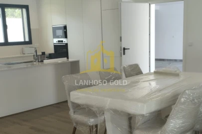 Moradia T3 para Venda em Ferreiros, Prozelo e Besteiros