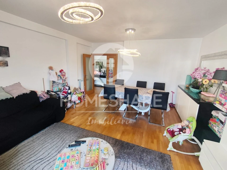 Apartamento T2 para Venda em Valongo Foto 2