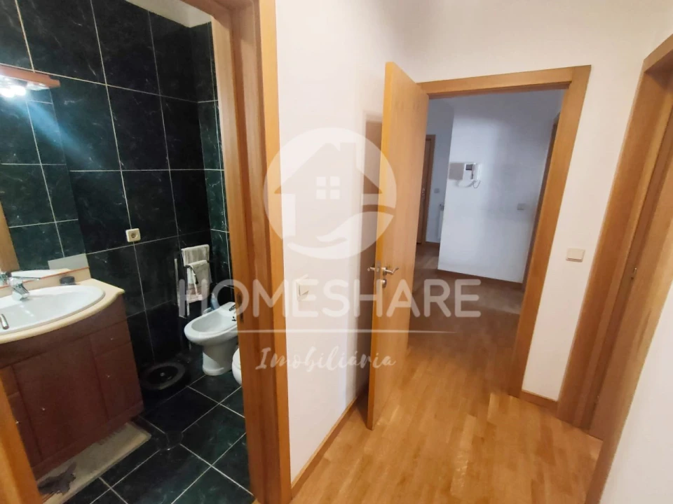 Apartamento T2 para Venda em Valongo Foto 11