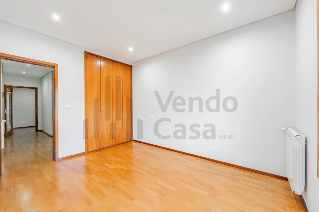 Apartamento T3 para Arrendamento em São Vitor (Braga) Foto 22