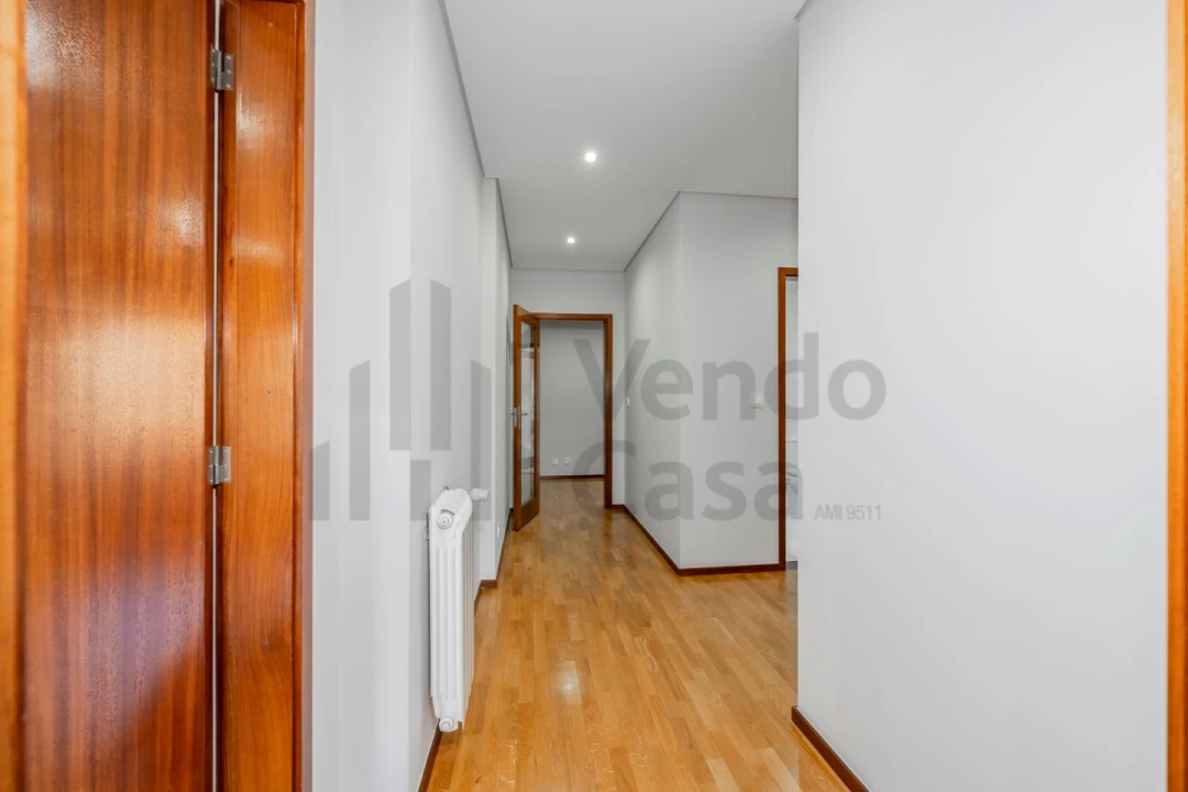 Apartamento T3 para Arrendamento em São Vitor (Braga) Foto 23