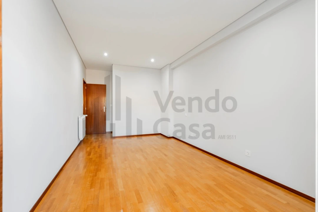 Apartamento T3 para Arrendamento em São Vitor (Braga) Foto 31
