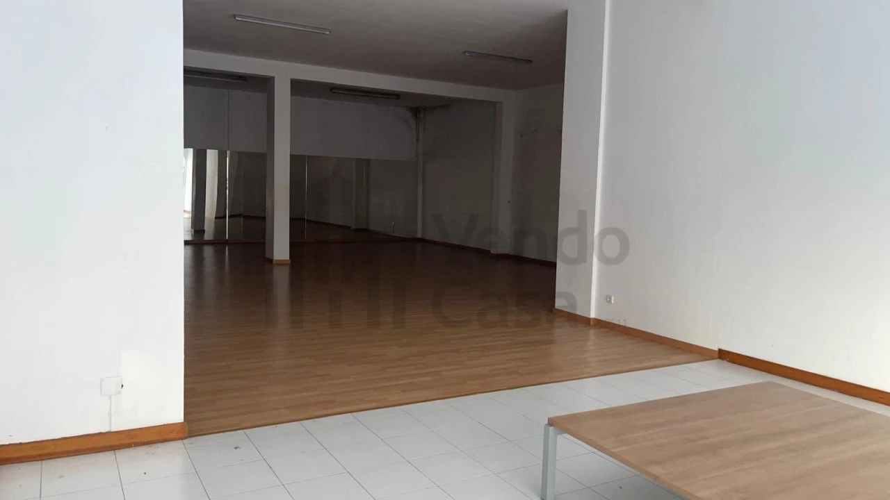 Loja para Arrendamento em São Vitor (Braga) Foto 6