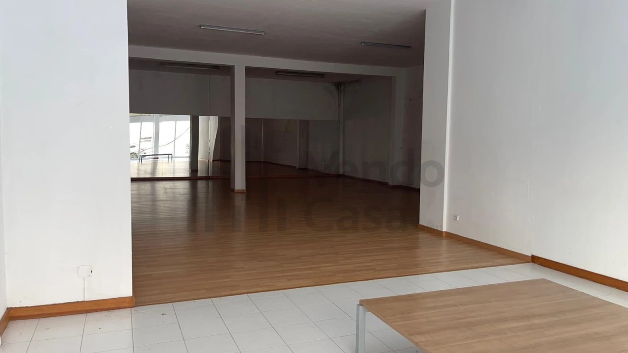 Loja para Arrendamento em São Vitor (Braga) Foto 10