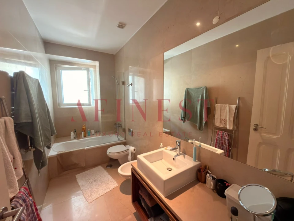 Apartamento T2 para Arrendamento em Areeiro Foto 11