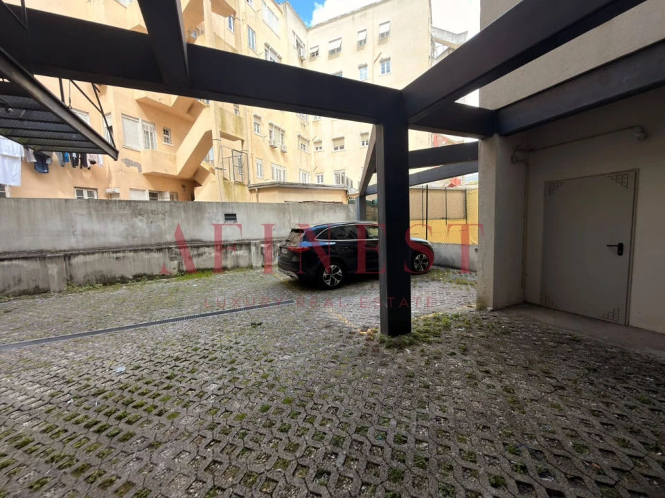 Apartamento T2 para Arrendamento em Areeiro Foto 19