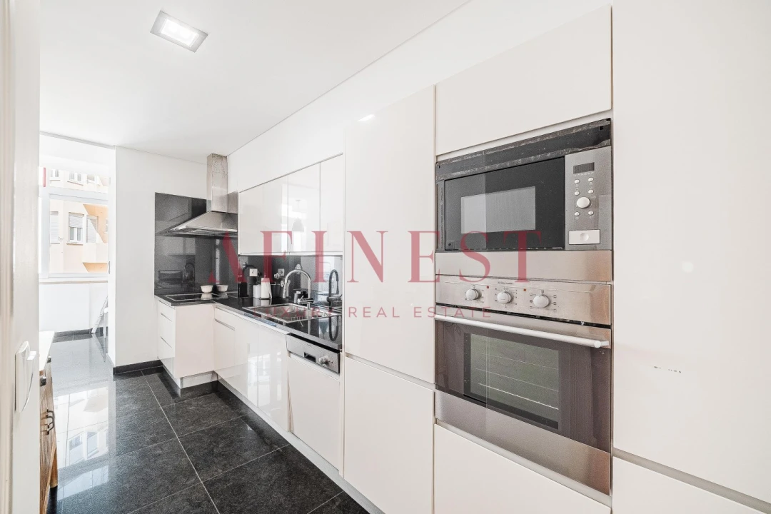 Apartamento T2 para Arrendamento em Areeiro Foto 2