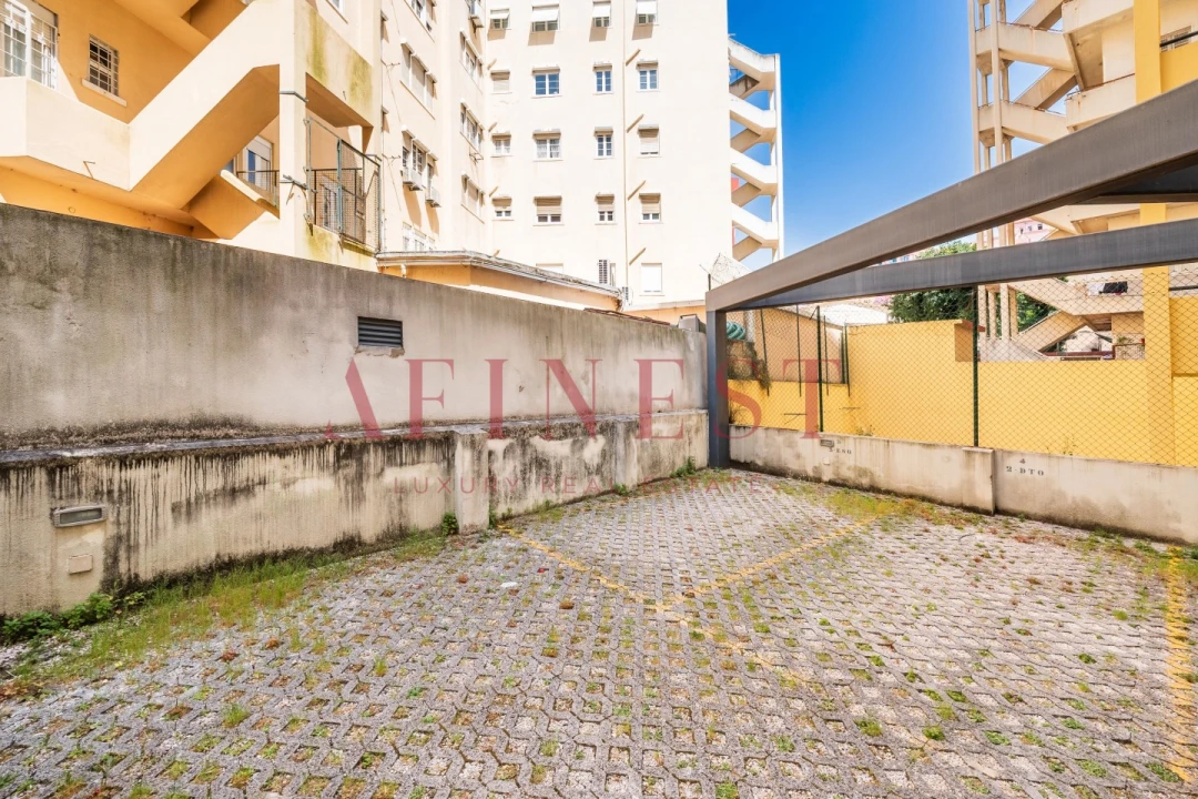 Apartamento T2 para Arrendamento em Areeiro Foto 44