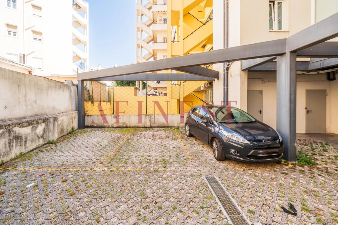 Apartamento T2 para Arrendamento em Areeiro Foto 45