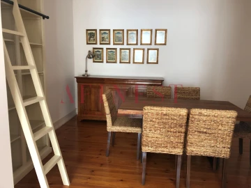Apartamento T2 para Arrendamento em Areeiro