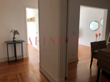Apartamento T2 para Arrendamento em Areeiro