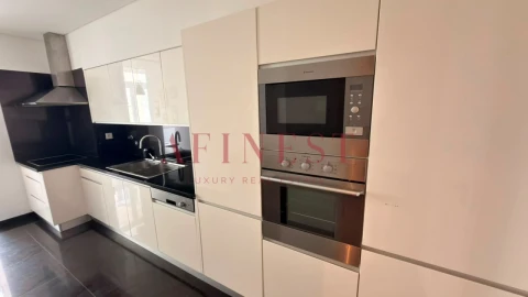 Apartamento T2 para Arrendamento em Areeiro