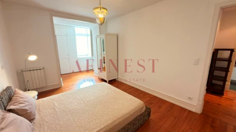 Apartamento T2 para Arrendamento em Areeiro