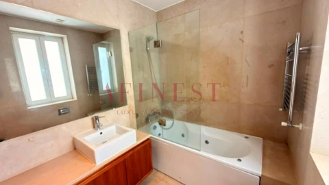 Apartamento T2 para Arrendamento em Areeiro