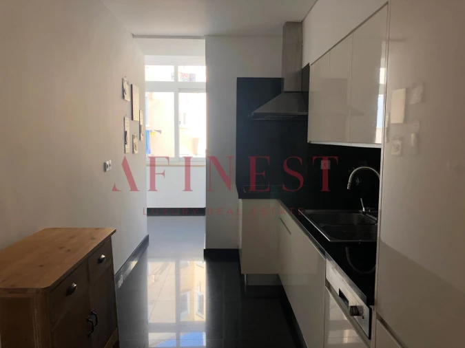 Apartamento T2 para Arrendamento em Areeiro Foto 14