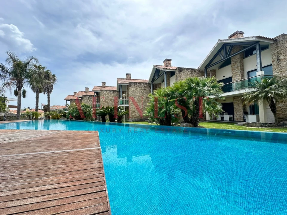 Moradia T4 para Arrendamento em Alcabideche Foto 2