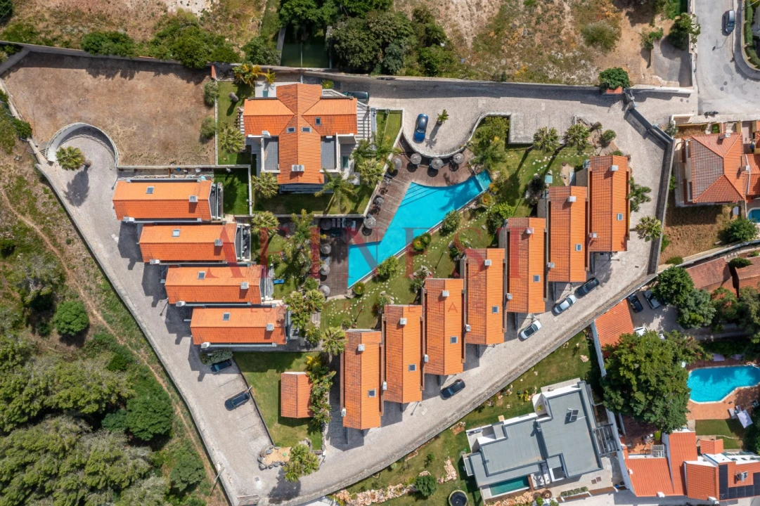 Moradia T4 para Arrendamento em Alcabideche Foto 3