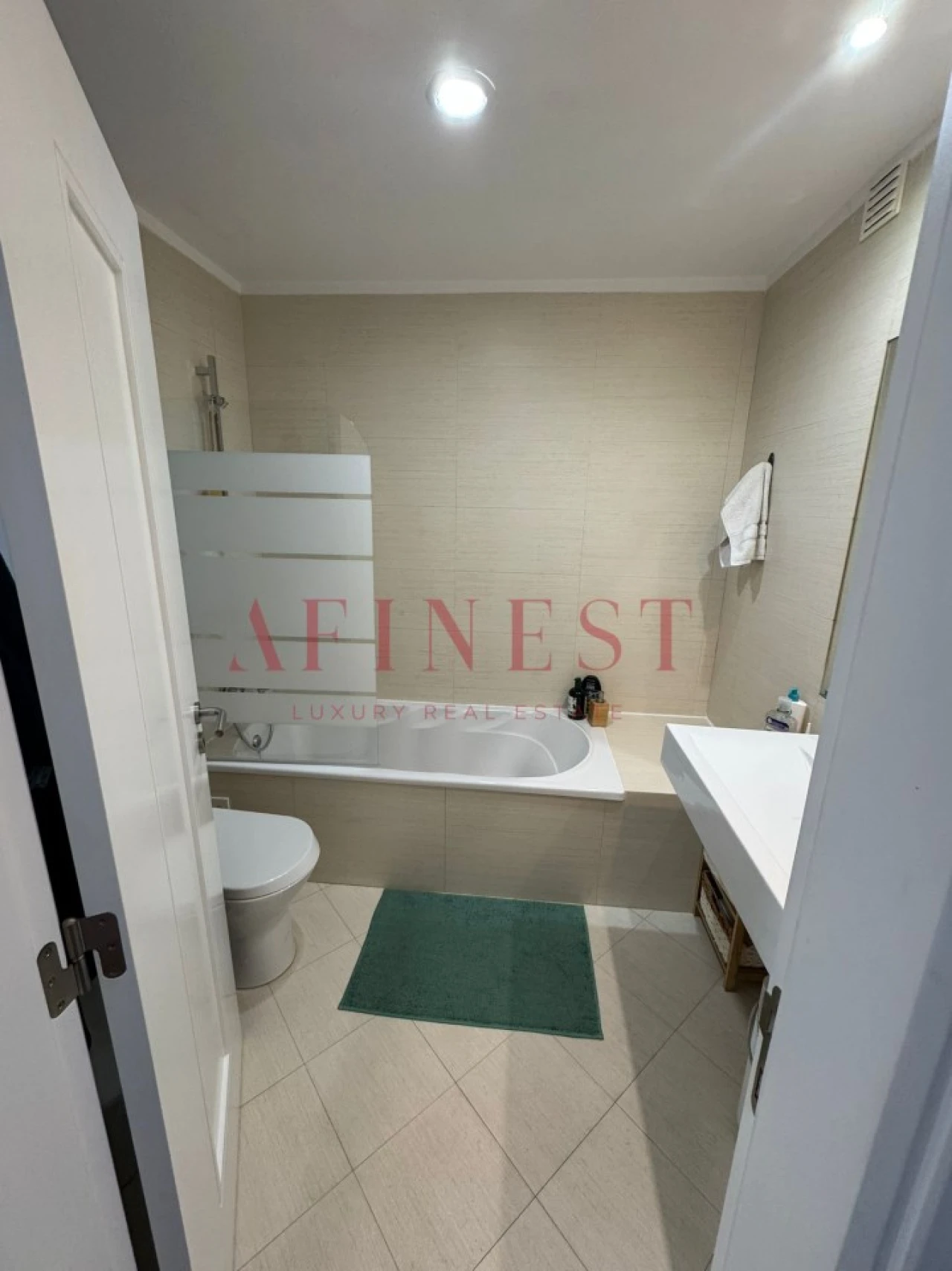 Moradia T4 para Arrendamento em Alcabideche Foto 21