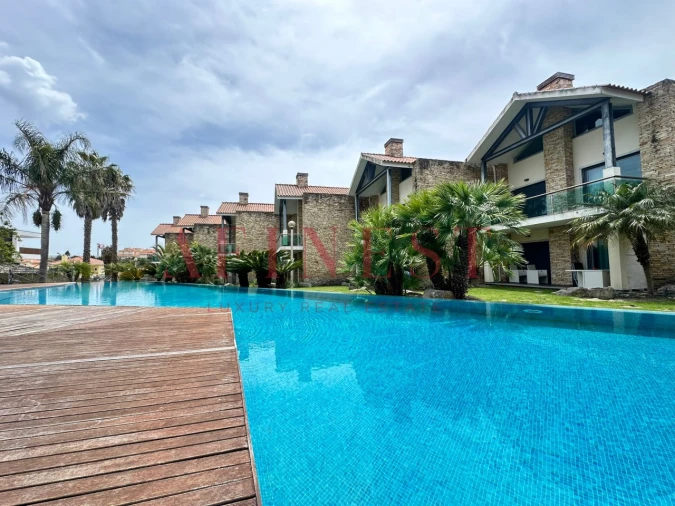 Moradia T4 para Arrendamento em Alcabideche Foto 2