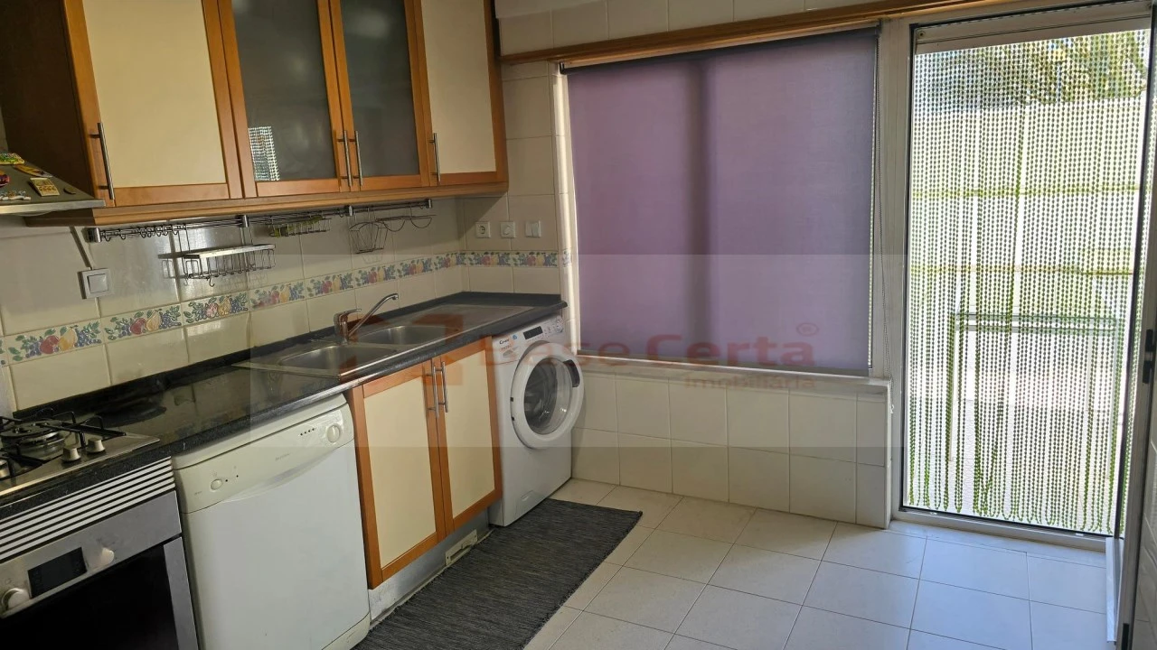 Apartamento T1 para Venda em Vialonga Foto 2
